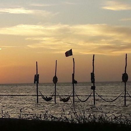 Hostel La Isola Holbox Esterno foto