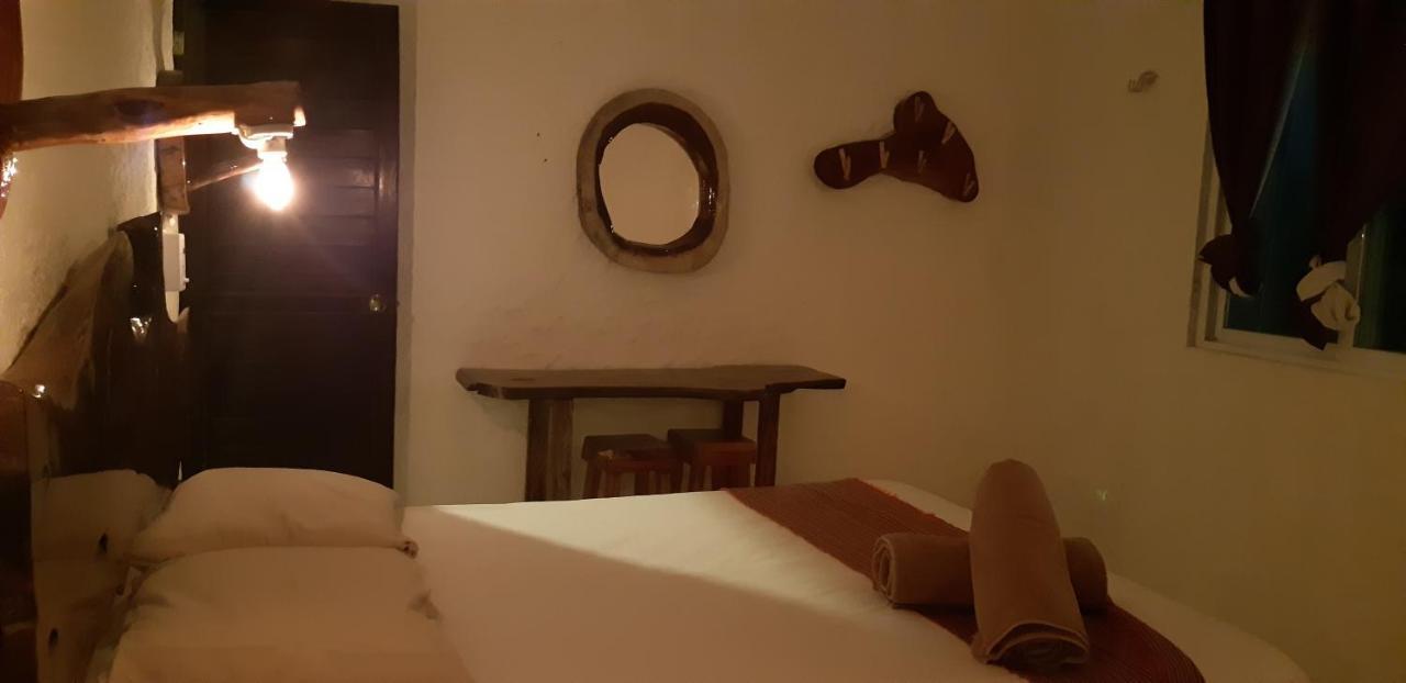Hostel La Isola Holbox Esterno foto